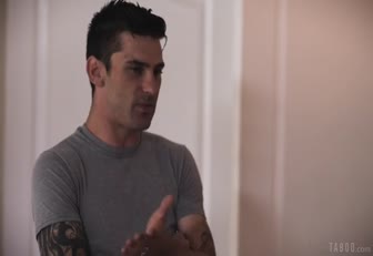 かわいいエッチなポルノスターは、そのエッチな膣の使い方を本当に知っています